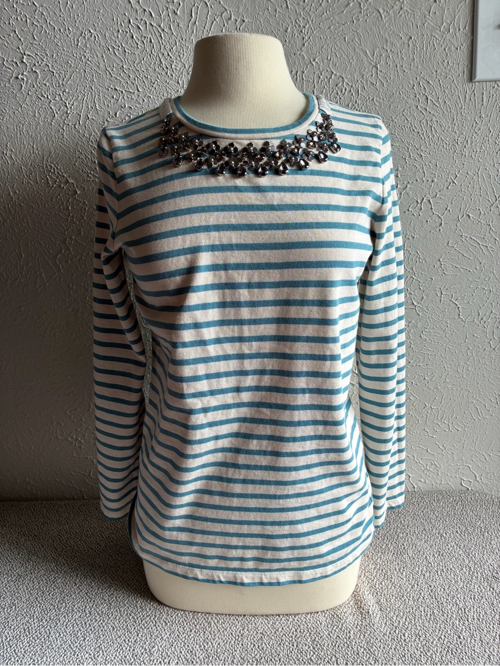 Tory Burch Embellished
Striped Top Blue Cream Preppy
Nautical Size S.100%Cotton